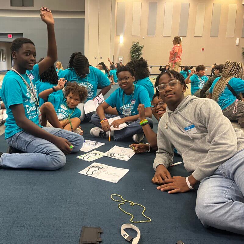 Middle School executive Mentors strengthen their team in preparation to train Mentors at their school.